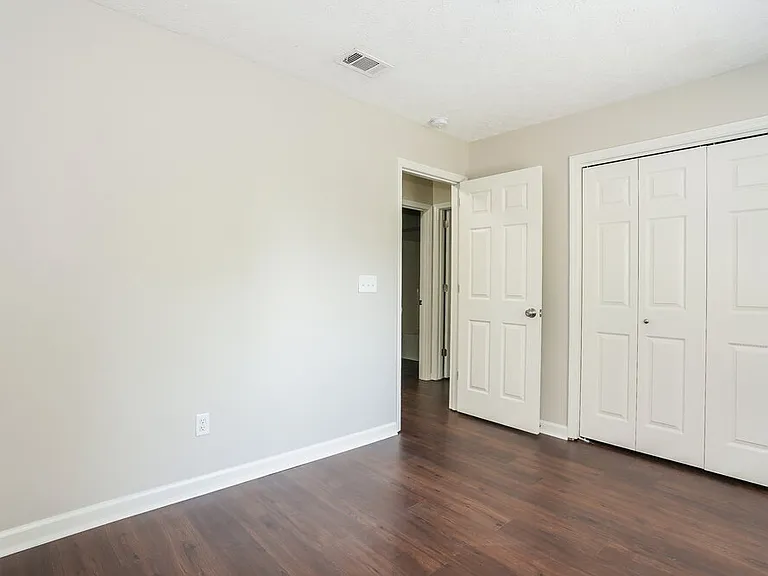 1207 Cedarbend Dr — Photo 14