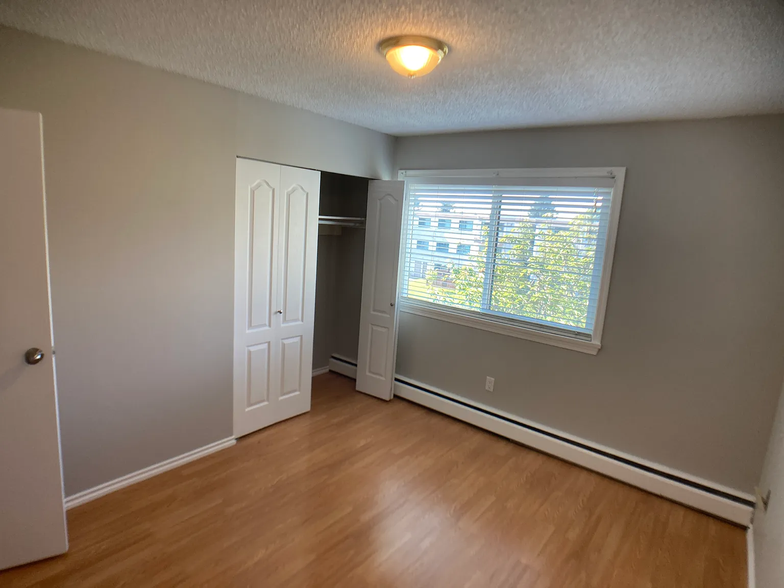 2 bed, 840 sqft, $2,100 — Photo 3