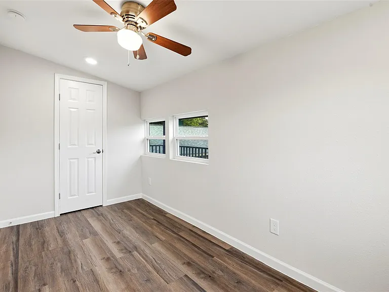 7010 Brownsville St — Photo 21