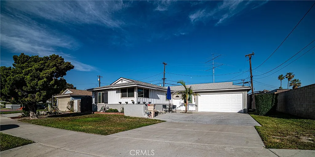 3 bed, 1201 sqft, $4,500 — Photo 1