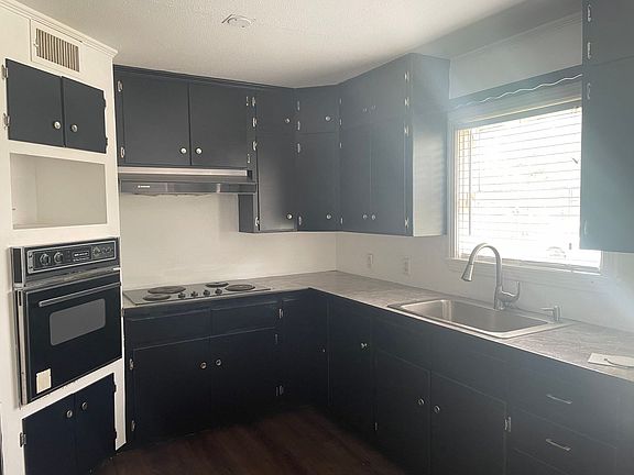 5th image of 4022 Lowman St