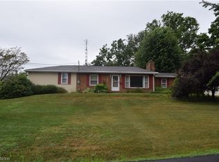 5040 2nd St NW, Canton, OH 44708