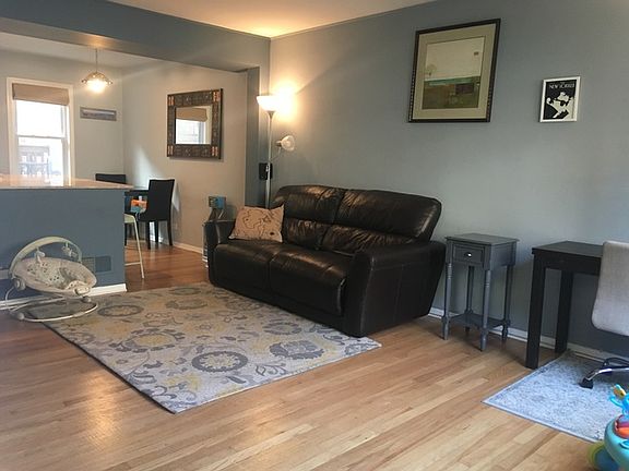 3rd image of 1011 S Oak Park Ave APT B