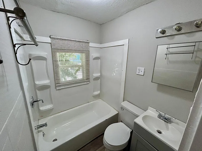 2314-2316 Indianapolis Ave #2316 — Photo 7