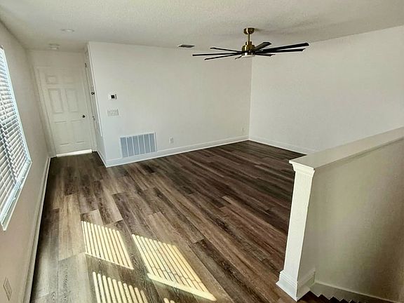 5th image of 14747 Erice Ave