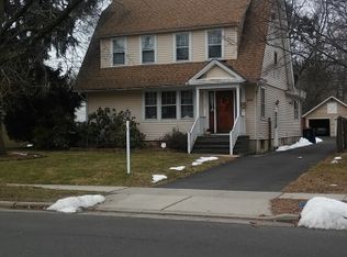 1052 W 8th St, Plainfield, NJ 07063