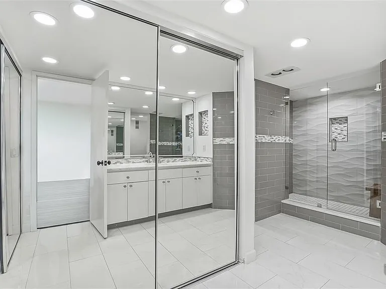 5700 Mariner St #702 — Photo 37
