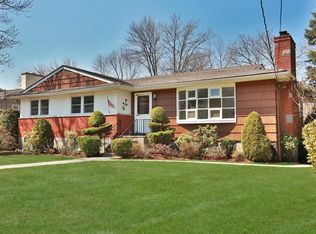 11 Rosedale Ave, New Rochelle, NY 10801