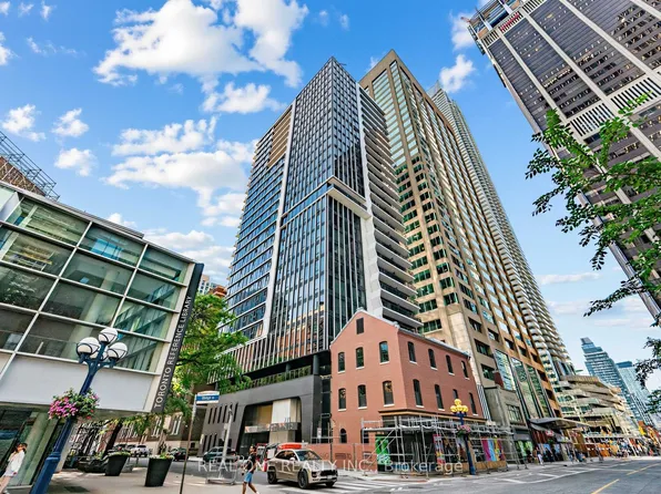 771 Yonge St, Toronto, ON