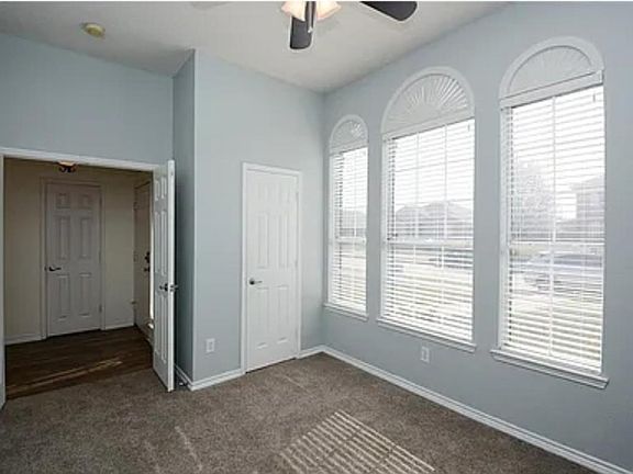 4th image of 2501 Johnson Dr