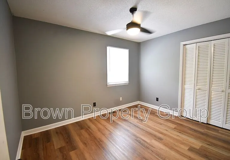 1733 Swann St — Photo 13