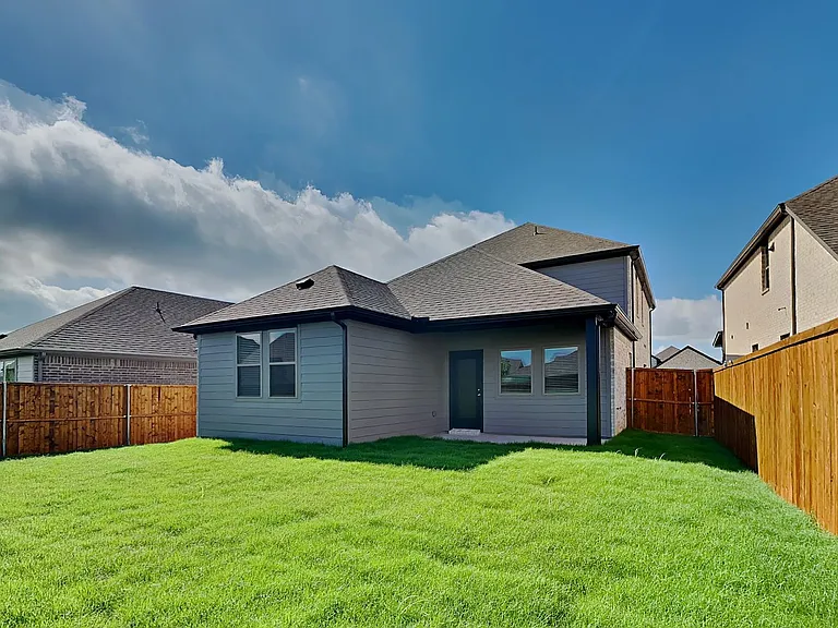 510 Green Grass Dr — Photo 15