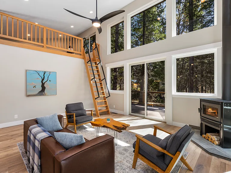 23 Byron Ln — Photo 7