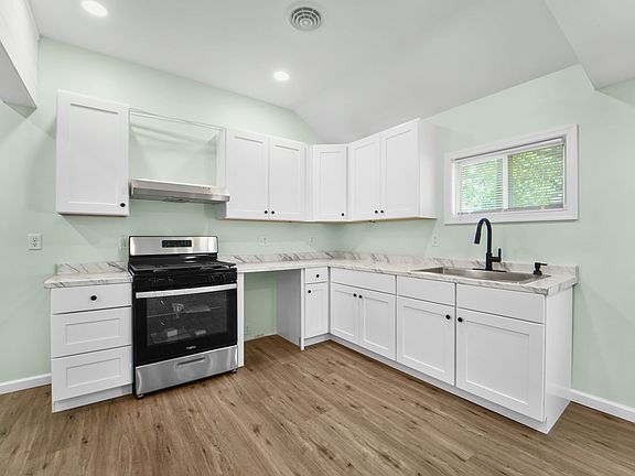 5th image of 191 Floral Ave