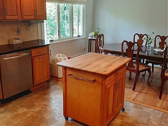5th image of 542 Seabrook Dr