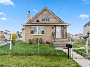 210 Phillips Ave, South Hackensack, NJ 07606