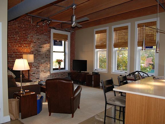 2nd image of 510 Delaware St APT 206