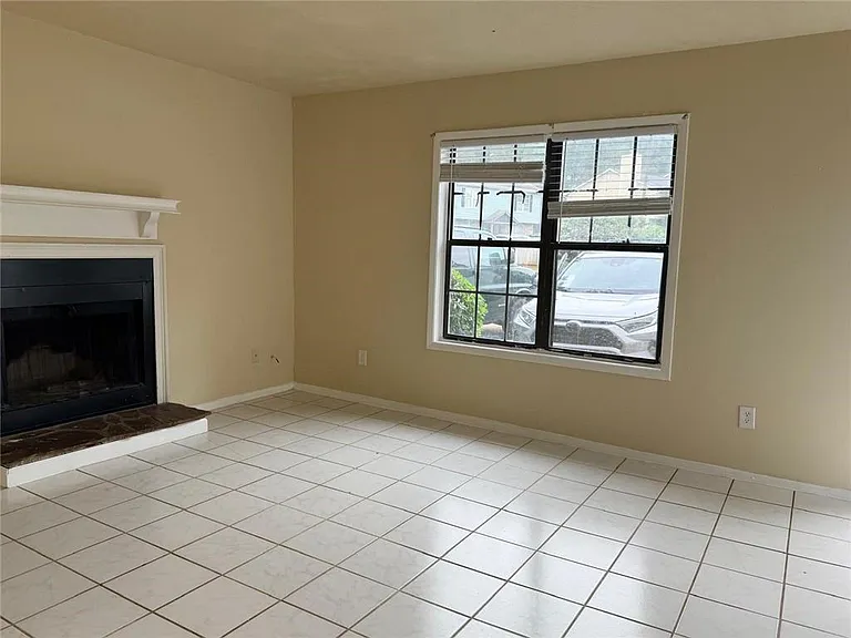 61 Caboose Ct — Photo 4