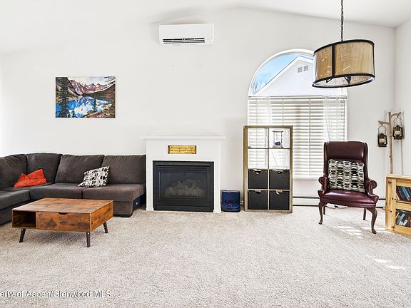 3rd image of 51 N Ridge Ct