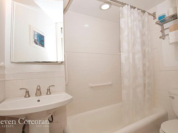 4th image of 45 Tudor City Pl APT 1609