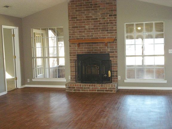 2nd image of 3216 W Shale St
