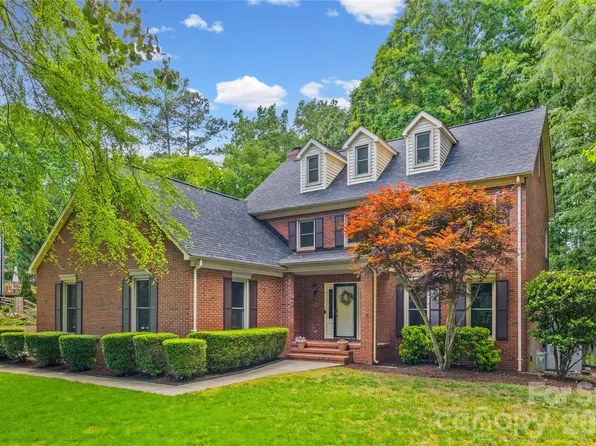 1596 Old Tara Ln, Fort Mill, SC 29708