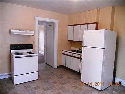 3rd image of 8-10 Pleasant Ave