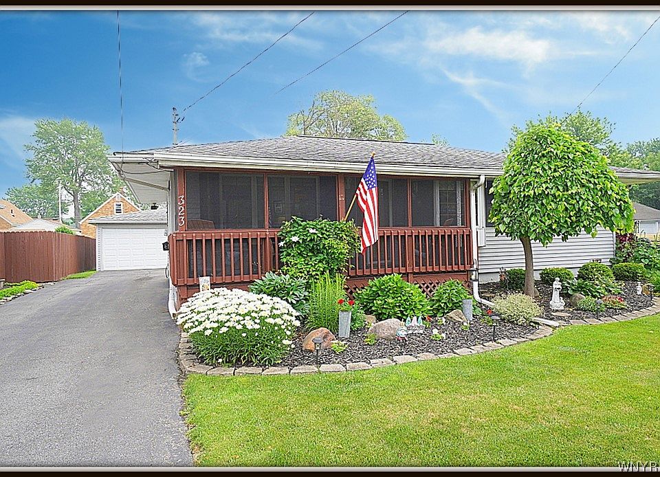 1st image of 323 Aurora Ave