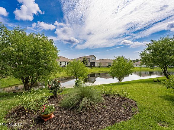 4th image of 15803 NORTHSIDE Drive E