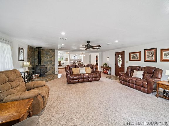 4th image of 5807 Arrowhead Dr
