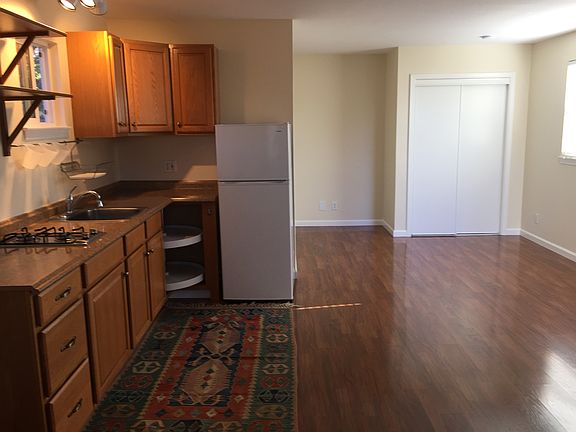 4th image of 628 Plum St