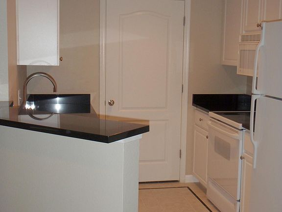 5th image of 1701 E Colter St Unit 161