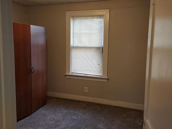 4th image of 2111 Lakeside Dr