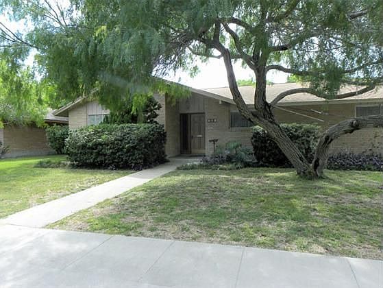 1st image of 410 Pennington Dr