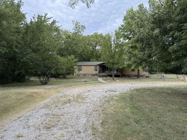 10448 SW Tawakoni Rd, Augusta, KS 67010