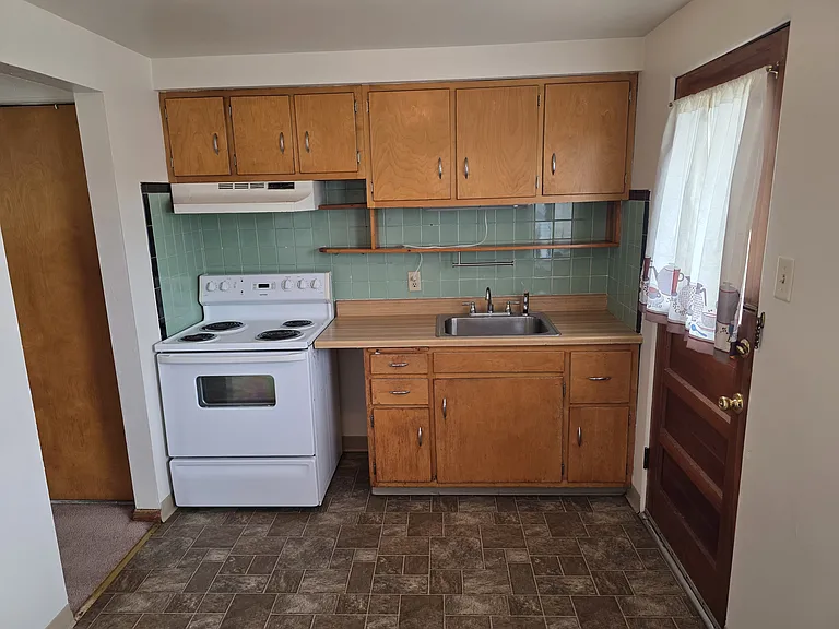 1110 Monroeville Ave #3 — Photo 16