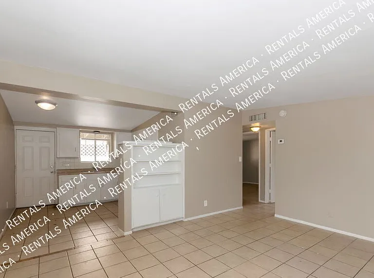 404 E Yavapai Rd — Photo 3
