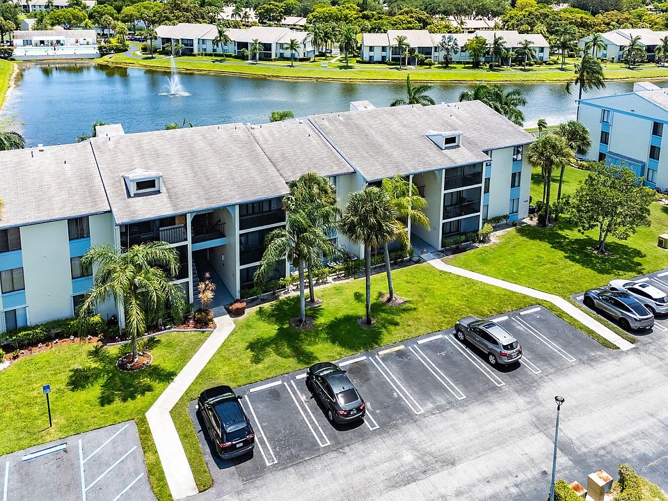 1st image of 1108 Green Pine Boulevard #E1