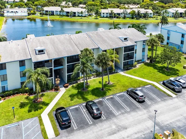1108 Green Pine Boulevard #E1, West Palm Beach, FL 33409