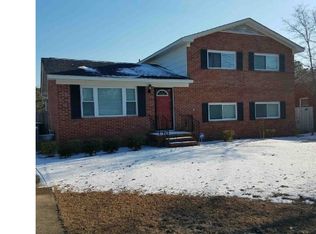 5809 Dove Dr, Hope Mills, NC 28348