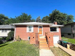 2028 N 70th St, Omaha, NE 68104