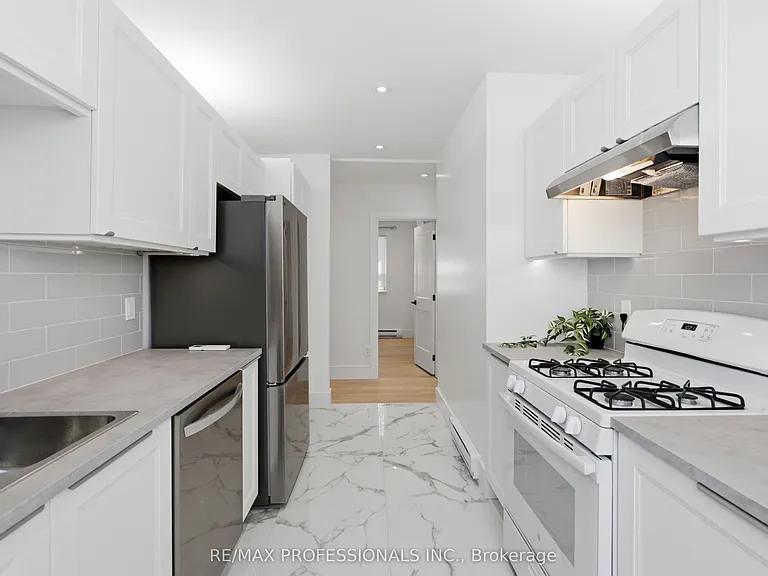 105 Cavell Ave — Photo 18