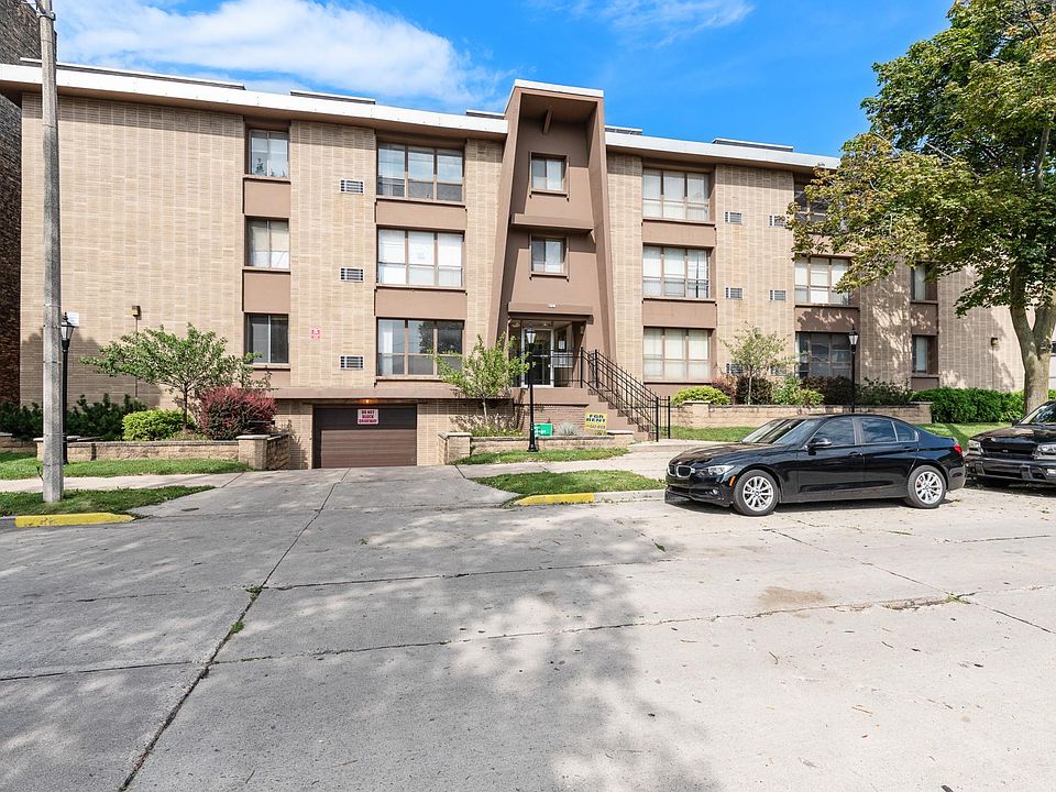 1st image of 825 N 22nd St #307