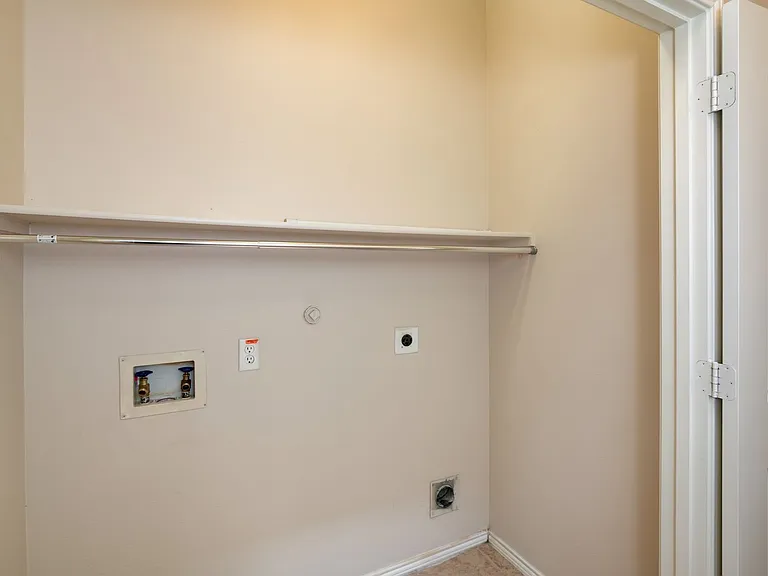 366 Schirra Ct — Photo 21