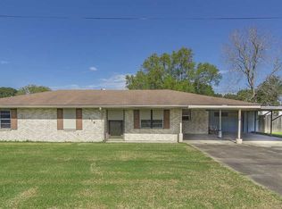 210 Comeaux Dr, Lockport, LA 70374