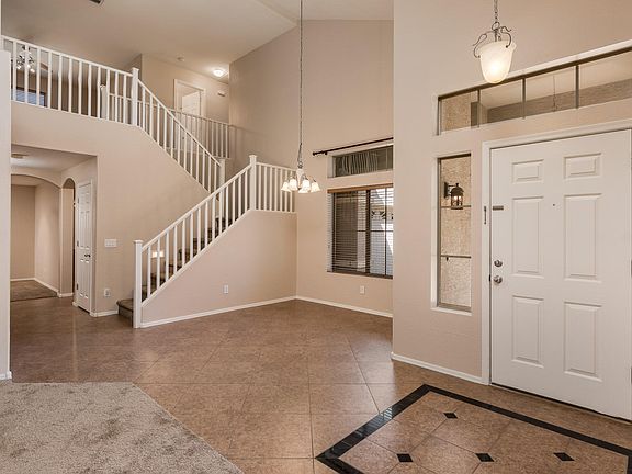 3rd image of 2633 W Sunset Way