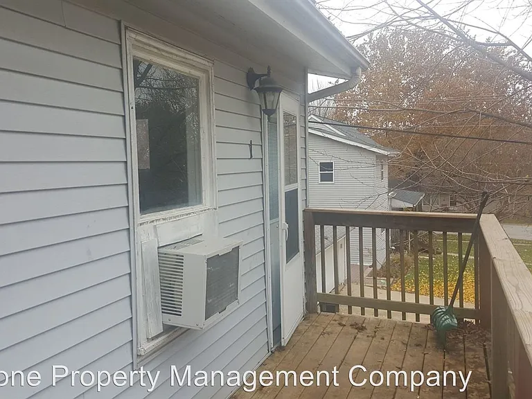 111 W Orange St — Photo 5