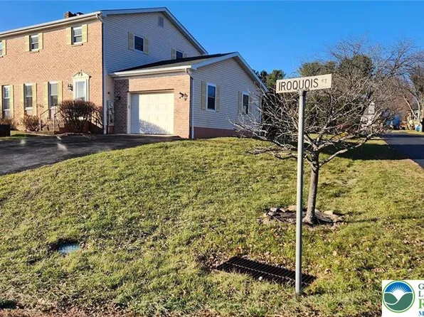 4209 Iroquois St, Schnecksville, PA 18078