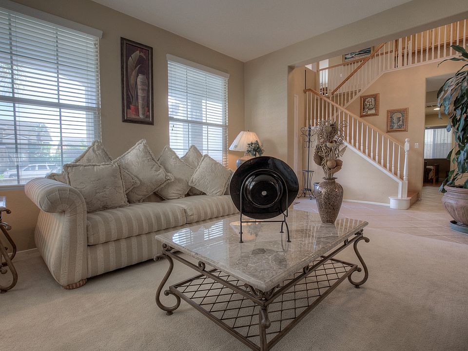 1st image of 15390 Jeanette Dr