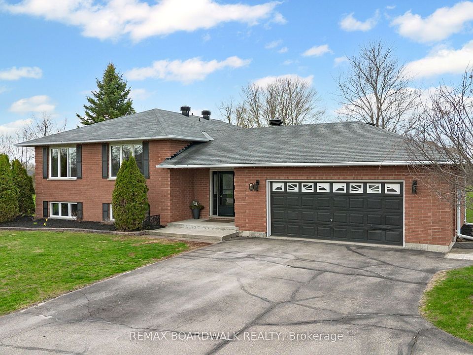 1st image of 14 Davis Ln